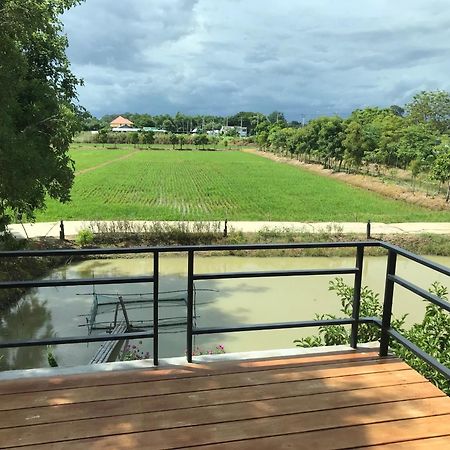 บ้านกลางเกาะ รีสอร์ท يوثاي ثاني المظهر الخارجي الصورة
