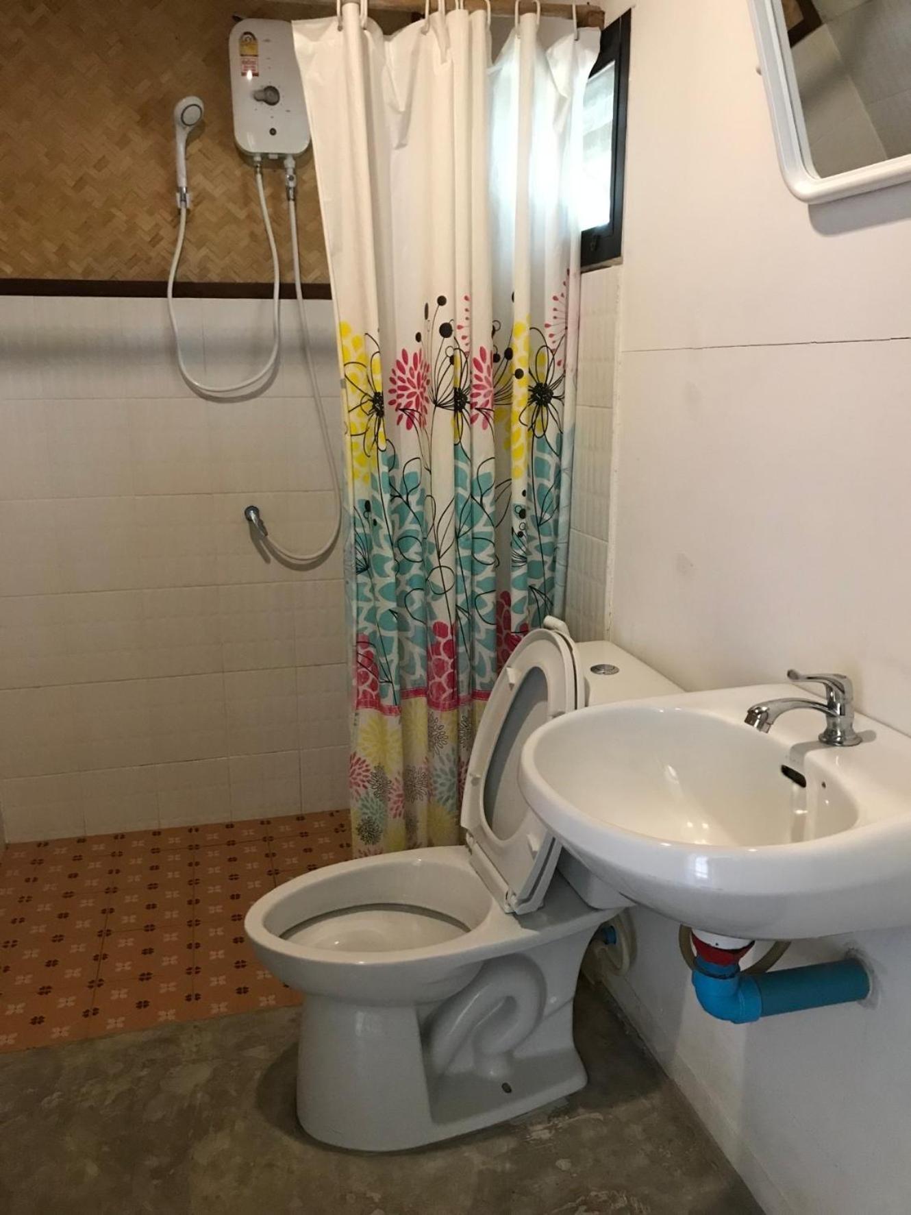 บ้านกลางเกาะ รีสอร์ท يوثاي ثاني المظهر الخارجي الصورة